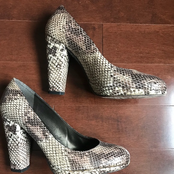 Stuart Weizman heels - Picture 1 of 5